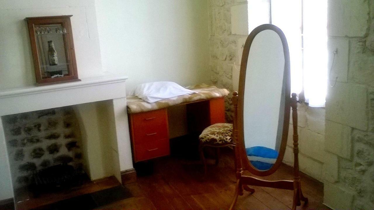 Saint-Savinien La Maison De L'Aubepin מראה חיצוני תמונה